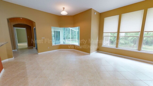 Building Photo - 11861 Lake Fern Dr