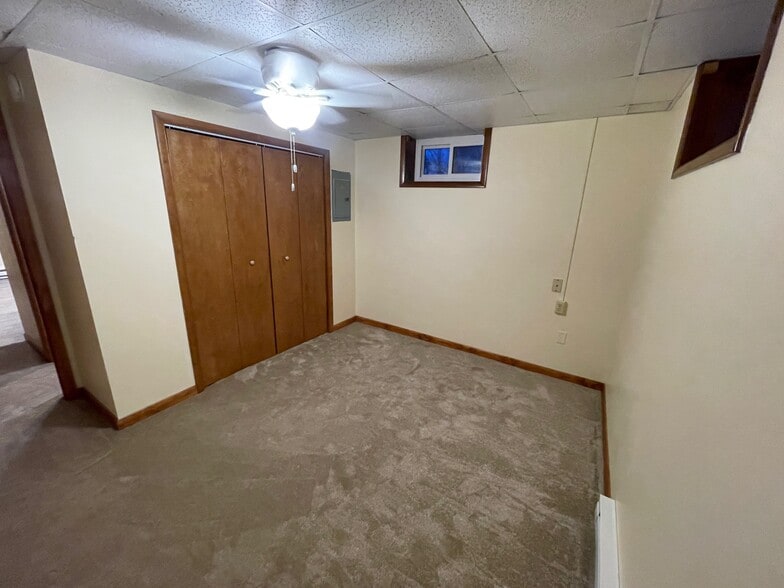 Building Photo - 103 Sanderson Dr