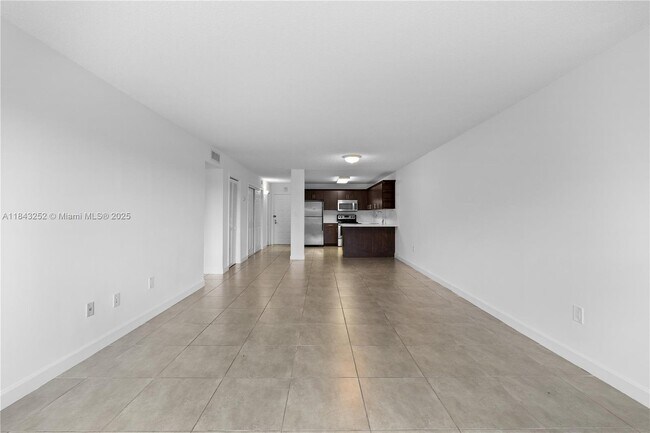 Building Photo - 6940 Miami Gardens Dr