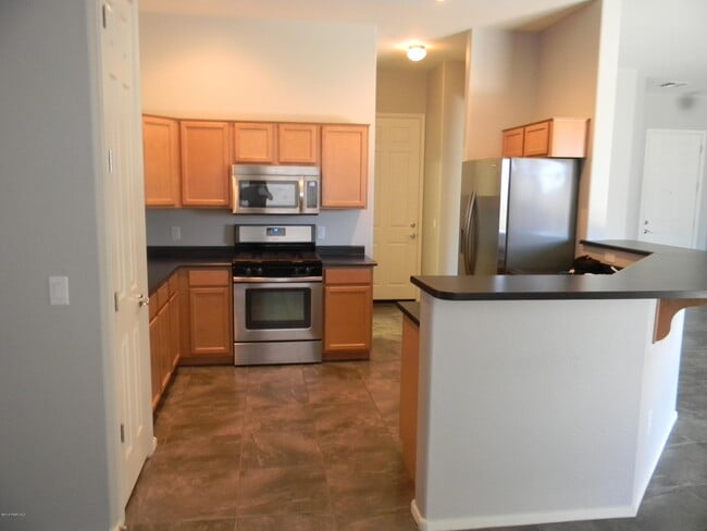 Building Photo - 3975 N Gower Dr