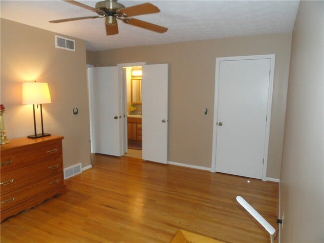 Building Photo - 64 Greenway Blvd