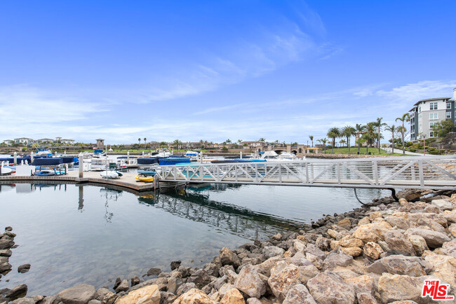 Building Photo - 4320 Tradewinds Dr