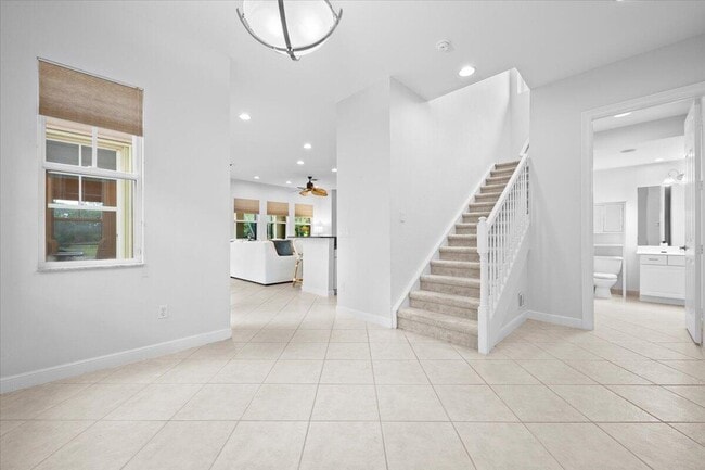 Building Photo - 877 Taft Ct