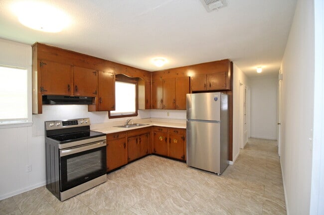 Building Photo - Central Pensacola 3-Bedroom Home Near Mall...