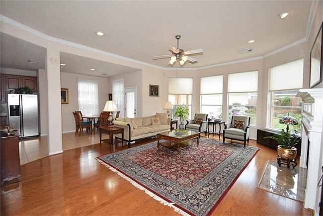 Building Photo - 12103 Ensenada Canyon Ln