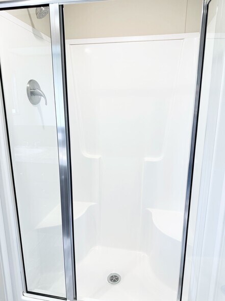 Building Photo - 117 Betty St