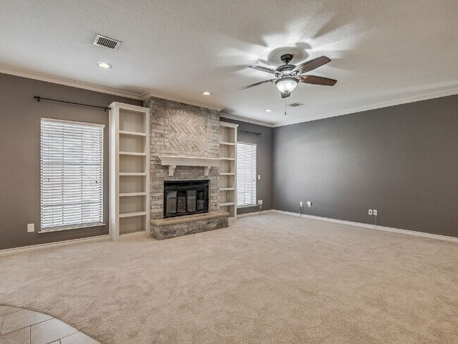 Building Photo - Immaculate Edmond Home with New Carpet and Storm Shelter!