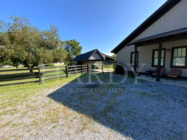 Building Photo - 127 Carpenter Road NE, Calhoun, GA