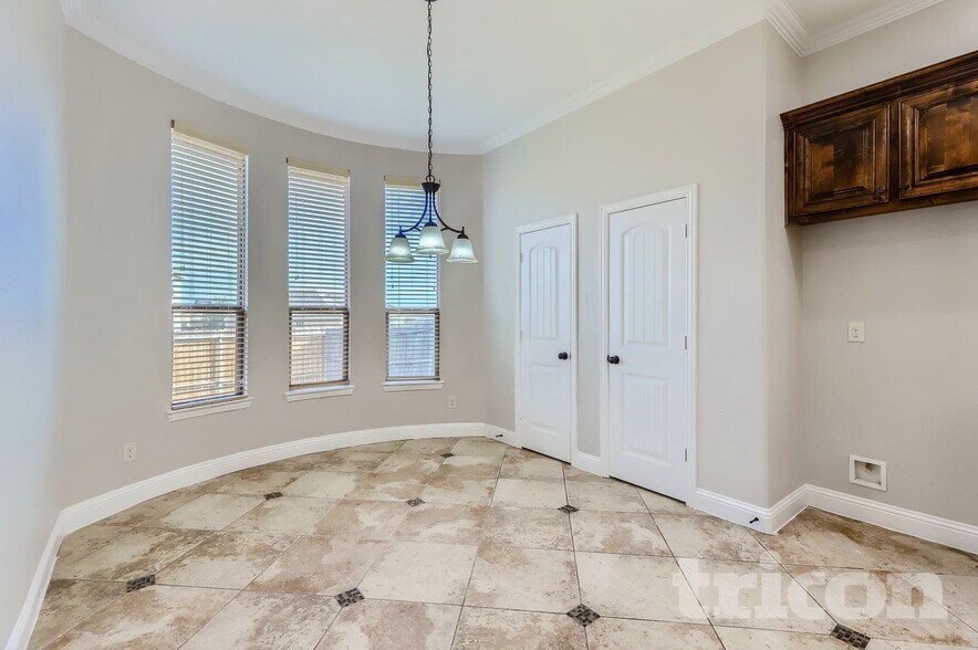 Building Photo - 3016 Rocking Hills Trail