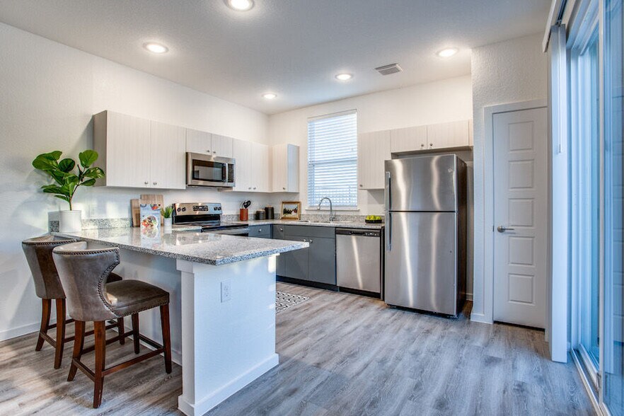 Estates at Plum Creek 151 Rikardson St Kyle TX 78640 Apartment Finder