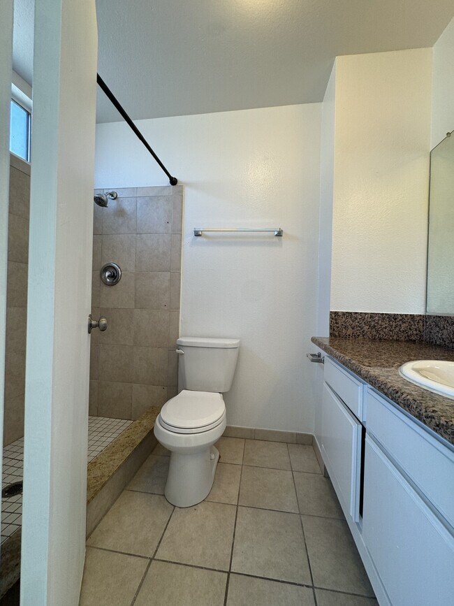 Building Photo - 2366 Bullard Ave