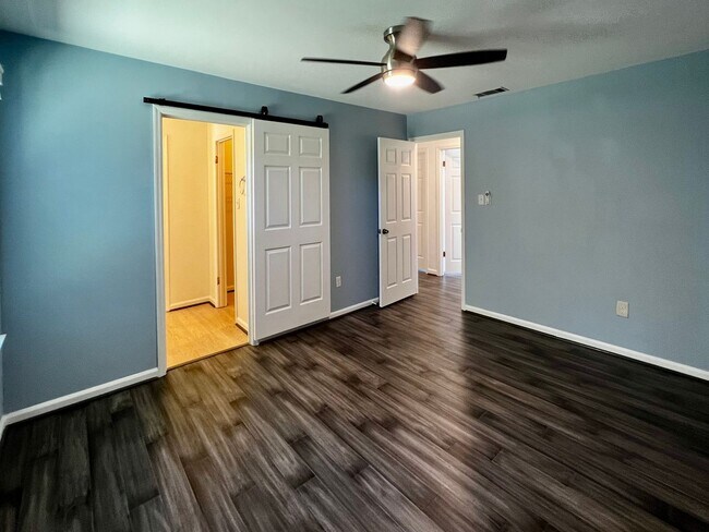 Building Photo - 9 Blue Marlin Cove