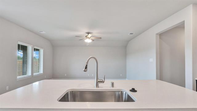 Building Photo - 2106 Sandpiper Wy