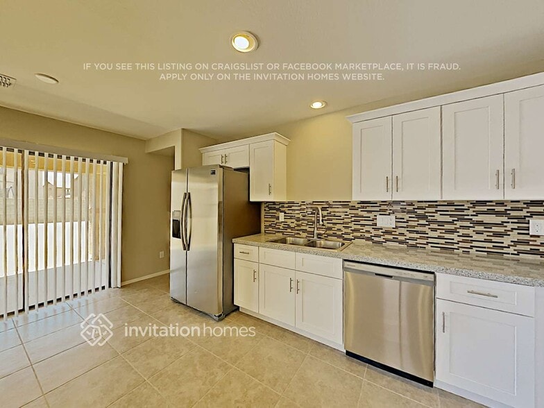 Building Photo - 16451 W Paso Trail