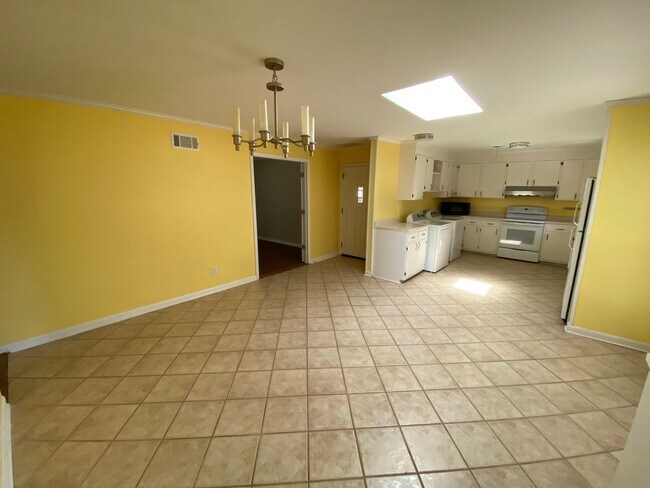 Building Photo - Kensington Park Single Family Home