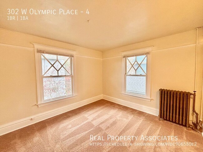 Building Photo - Charming Top Floor 1-Bedroom in Queen Anne!