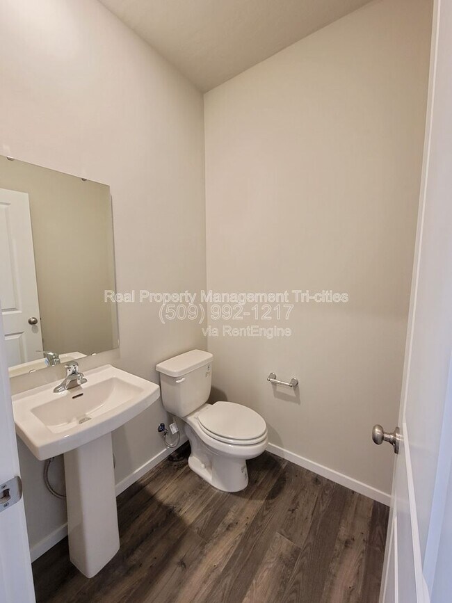 Building Photo - 7752 Ranchland Ln