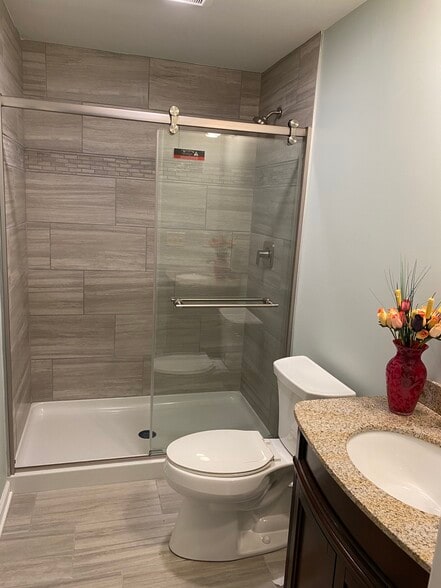 Lower BR - 1301 Jones Dr