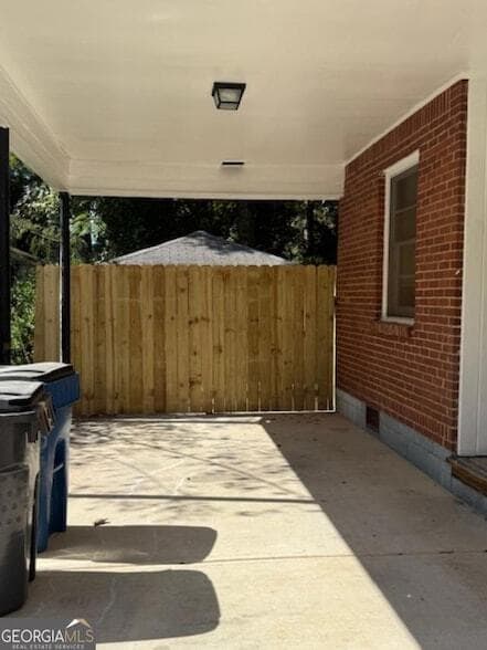 Building Photo - 2439 Plantation Dr