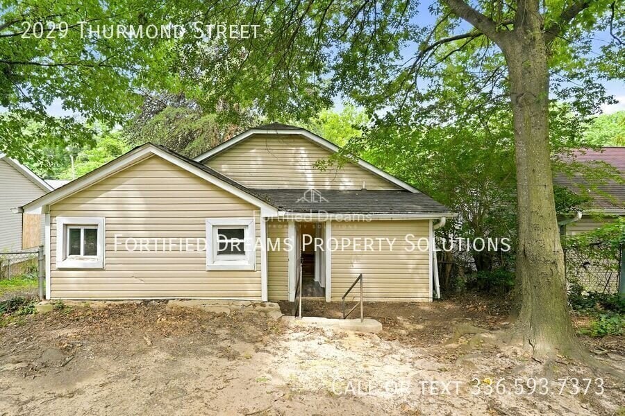 Building Photo - 2029 Thurmond St