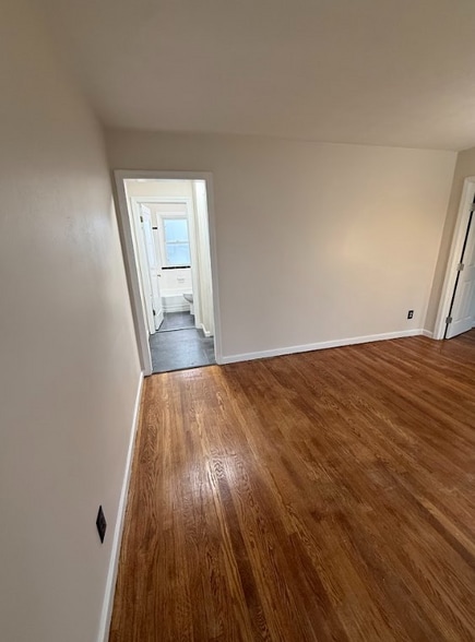 Building Photo - 215 Derhake Rd