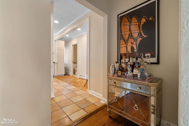 Building Photo - 476 St Clair Ave