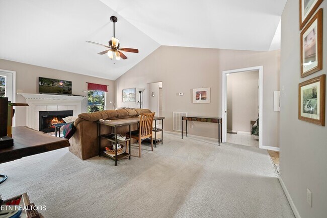 Building Photo - 10160 Highgate Cir