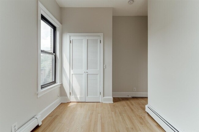 Building Photo - 465 Jersey Ave