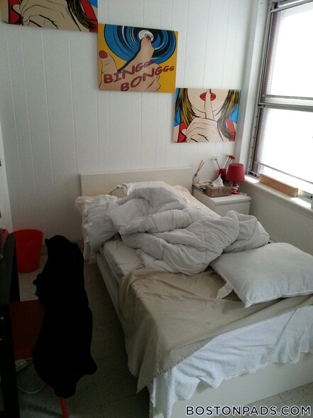 Building Photo - 92 Endicott St