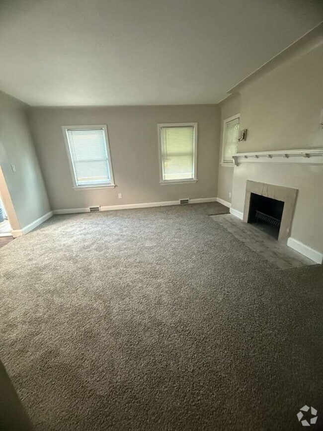 Building Photo - 3-Bedroom Gem on Indiana St with Spacious ...