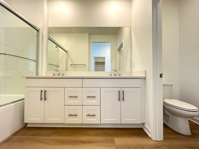 Building Photo - 3 bed, 2.5 bath in Ontario, CA!