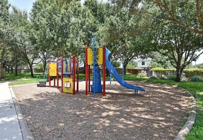 Building Photo - 22121 Atwater Canyon Ln