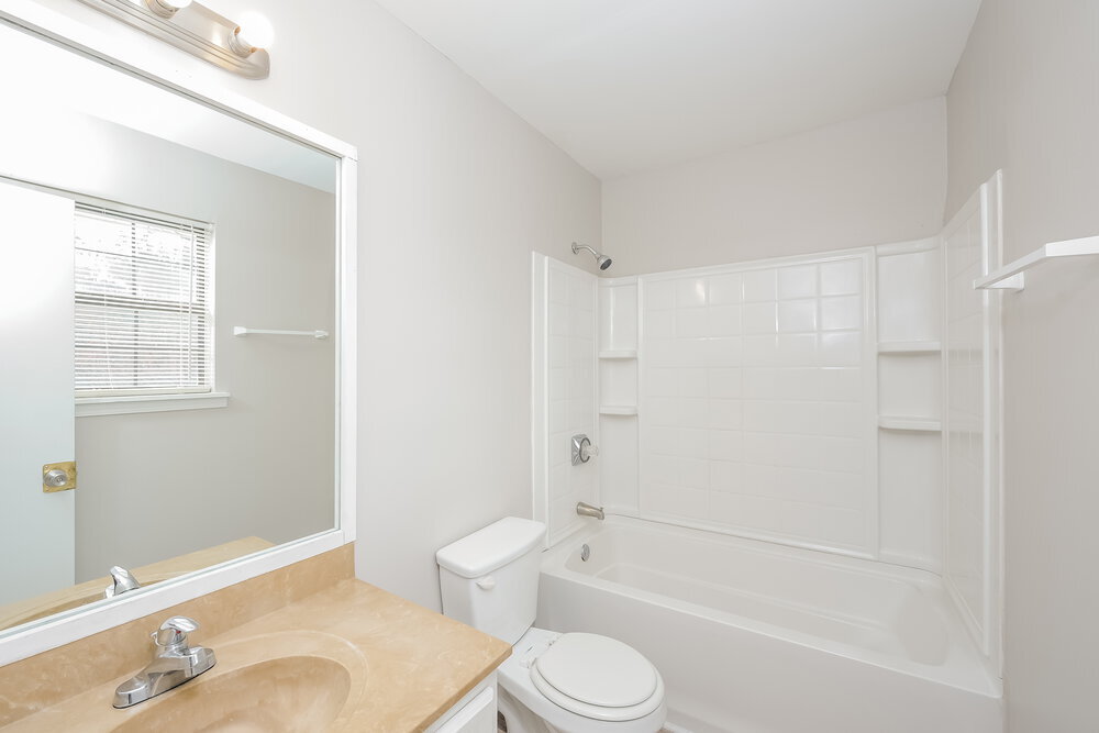 Building Photo - 2687 Del Ridge Dr