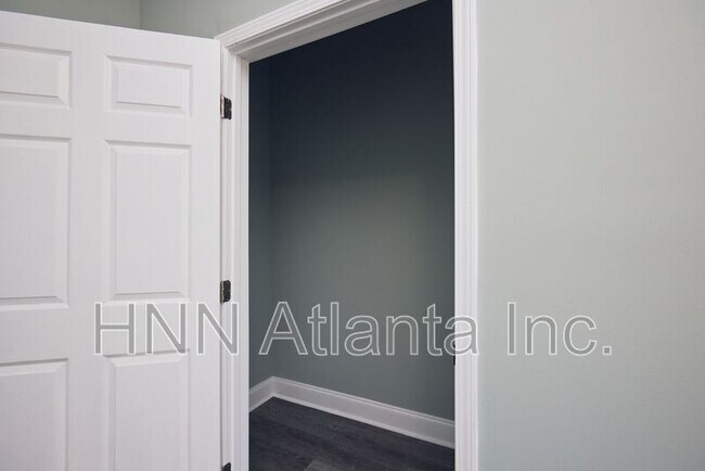 Building Photo - 435 N Highland Ave NE