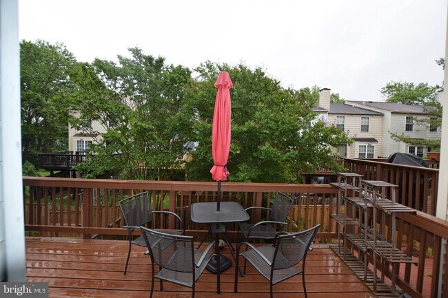 Building Photo - 6560 Lochleigh Ct