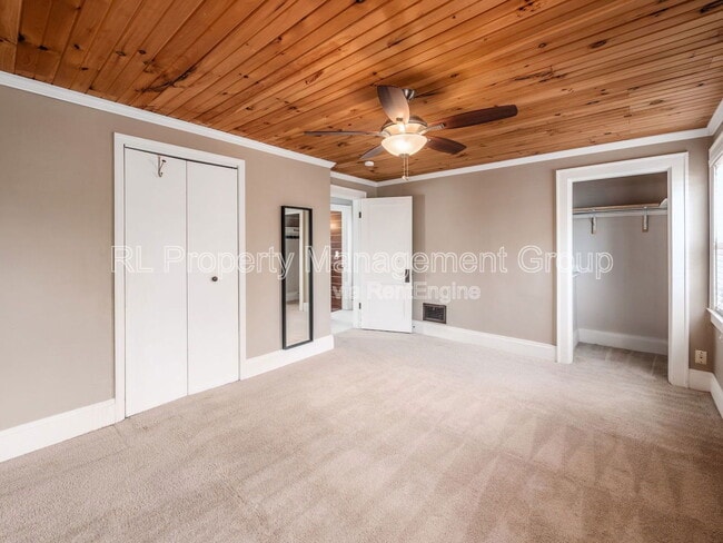 Building Photo - 669 Sheldon Ave