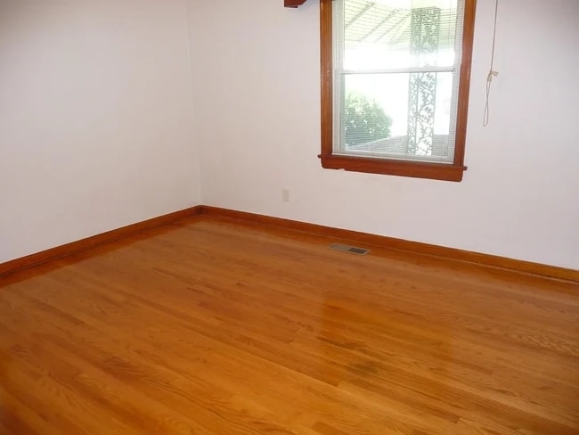 Building Photo - 1455 Greenbrier Ave SE