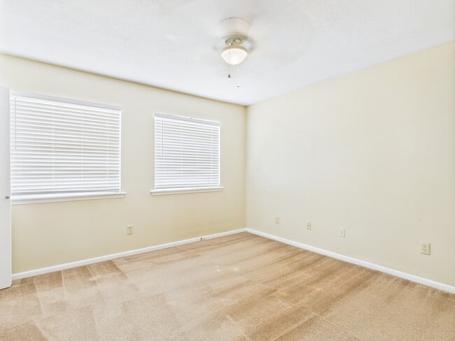 Building Photo - 700 San Pedro Dr