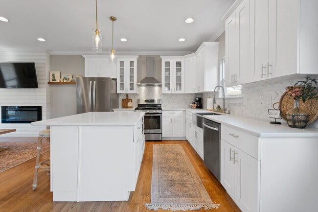 Building Photo - 213 Winchester St