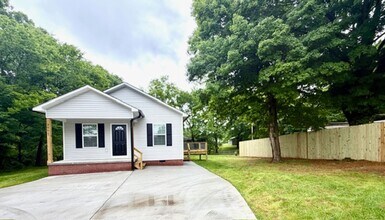 Building Photo - **MOVE IN SPECIAL, 1/2 OFF FIRST MONTHS RENT**Beautiful New 3 Bedroom 2 Bath House!