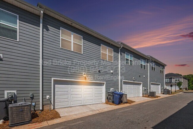Building Photo - 8809 Arrington Hall