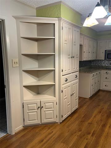 Building Photo - 3218 Santa Monica Dr