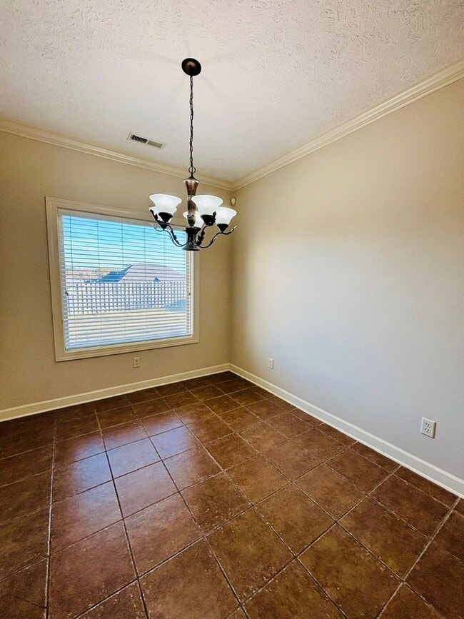 Building Photo - Walnut Trace Subdivision