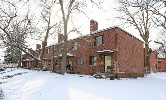 Primary Photo - 537-553 E Seymour Ave