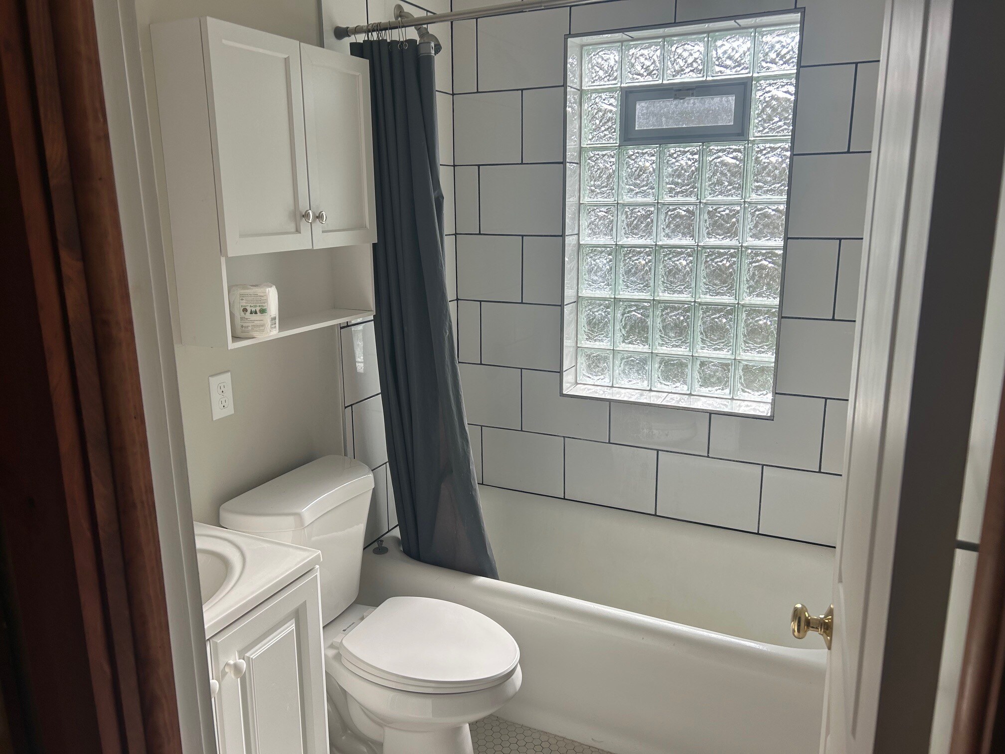 Bath with Heater - 2624 Woodlawn Ave