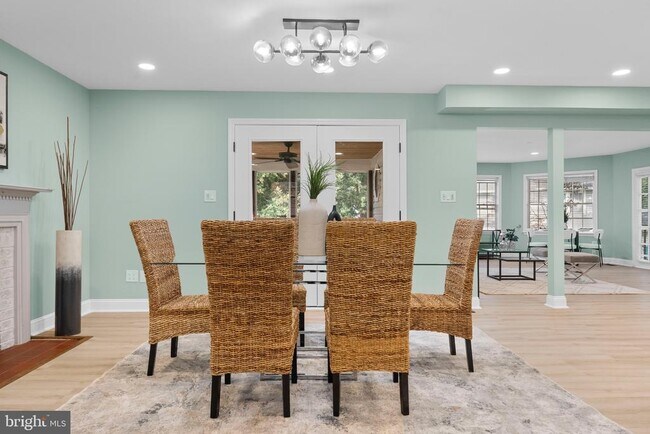 Building Photo - 10429 Headly Ct