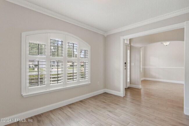Building Photo - 13260 Bonaparte Ln