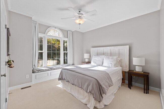 Building Photo - 105 Silverado Trail