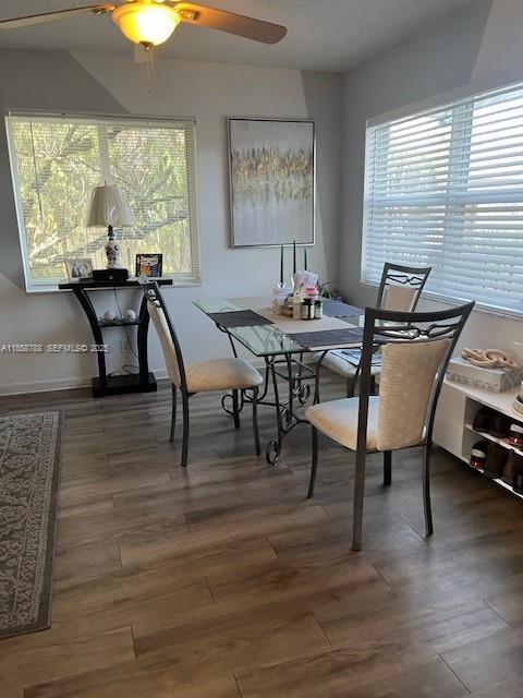 Building Photo - 406 Lakeside Dr