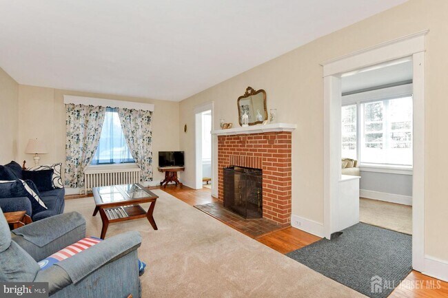 Building Photo - 3728 US-1